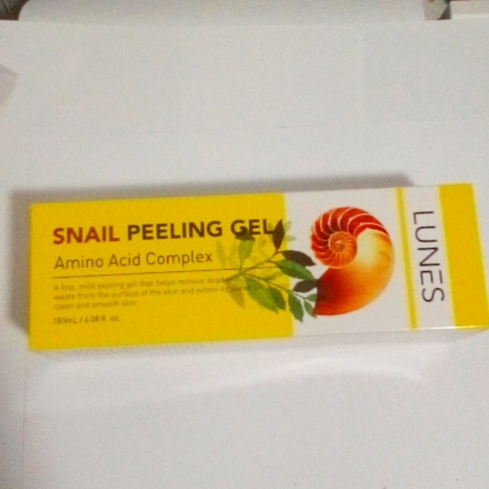 Lunes snail peeling gel